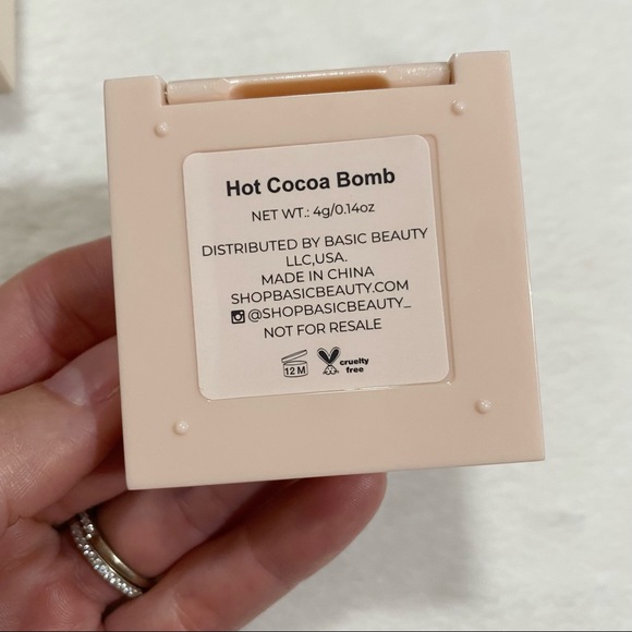 Basic Beauty Hot Cocoa Bomb Eyeshadow Quad Palette - Picture 3 of 3